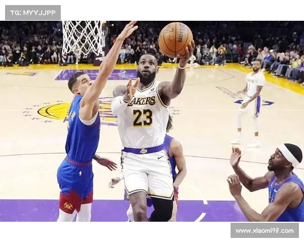 NBA突破上篮技巧解析 揭秘球员如何在高速冲刺中完成高效得分
