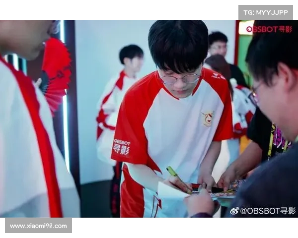 英雄联盟S赛独家周边产品全攻略 玩转电竞文化的时尚与激情 英雄联盟S赛独家周边产品全攻略 玩转电竞文化的时尚与激情